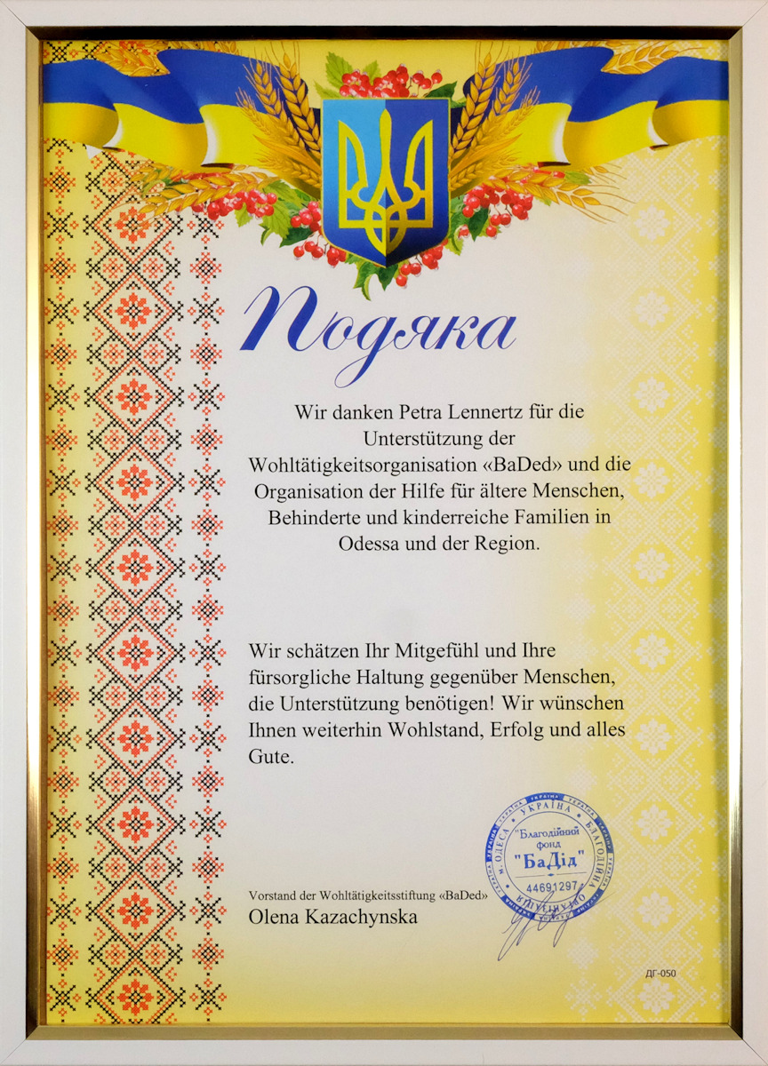 neuss-hilft-ukraine-dankesurkunde-humanitaere-hilfe-odessa-petra-lennertz